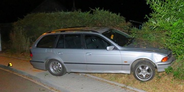 Víte kdo po nehodě utekl z tohoto BMW?