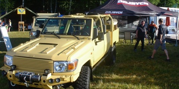 Dva armádní speciály na Bahnech