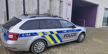 Vražedné šílenství, první ženu svázal a sexuálně zneužil, druhou zabil sekerou