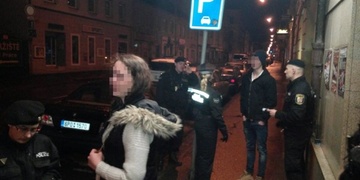 Mladiství o zákazech věděli, ale chtěli slavit