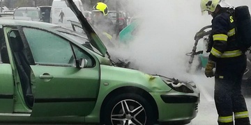 Ona vzala hasičák z vinotéky, on z banky