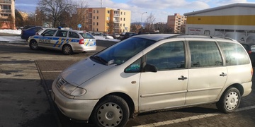 Těžce opilého řidiče pomohl zadržet další řidič