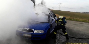 Auto vyhořelo kvůli technické závadě