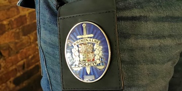 Otci dělal ze života peklo, hrozí mu deset let za mřížemi, ale je na svobodě