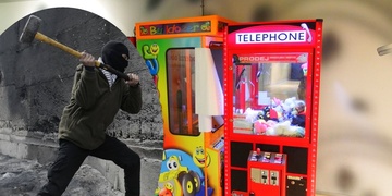 Pro telefon do Plazy vyrazil s bourací palicí