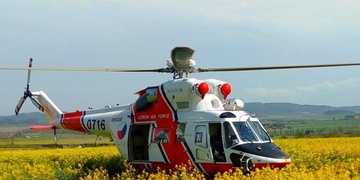 Vážně zraněná žena se ztratila v řepce