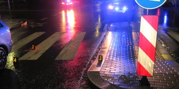 Auto srazilo na přechodu dvě ženy - střety vozidel s chodci neustále přibývají