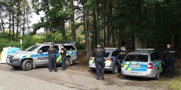 Muže našli nahého a zřejmě i zbitého, jde o mstu jak z devadesátých let?