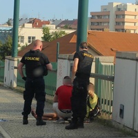 Na mostu v centru Plzně došlo k pořádnému dramatu