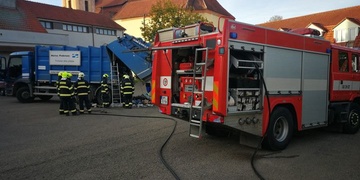 Požár popelářského vozu