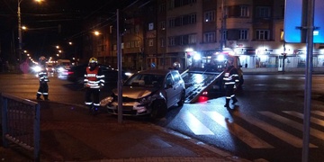 Při střetu vozů byli zraněni oba řidiči