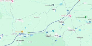 Řidič vozidla Nissan Pathfinder na dálnici vybržďoval a ohrožoval ostatní vozidla