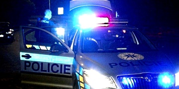 Se dvěma promile projížděl obcemi stovkou