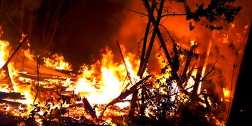 Bývalou slepičárnu možná někdo zapálil