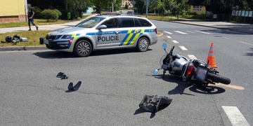 Řidič nedal přednost motocyklu