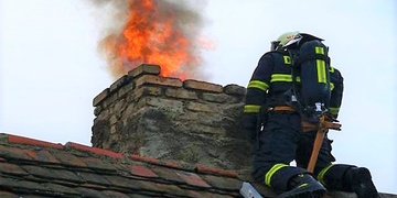 V západních Čechách téměř obden hoří komíny!