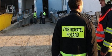 Výbuch kotle zranil dvě ženy, pro jednu musel letět vrtulník