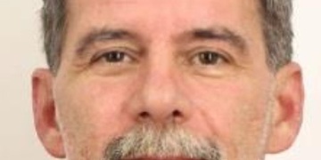 Policie pátrá po Petru Skalovi