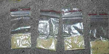 Policisté chytili dealera jdoucího prodávat pervitin