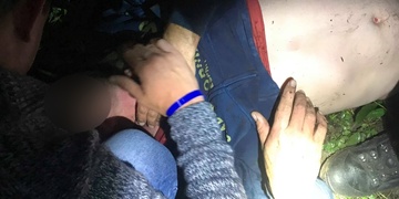 Tonoucího muže zachraňovali dnes v noci z vody svědci