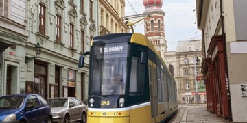 Útočník na náměstí Republiky vážně zranil mladého muže