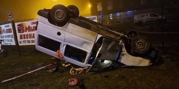 "Několik aut projelo kolem a nikdo nezastavil," popsal nám svědek nehody