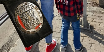 Malý tuláček se ztratil babičce