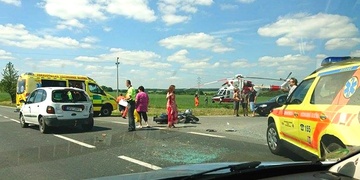 Nehoda motorkáře zablokovala Karlovarskou