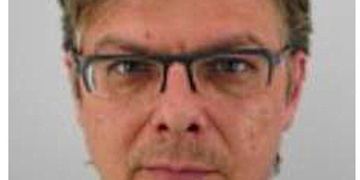 Policie už pět let pátrá po tomto podvodníkovi