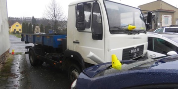 Další auto ujelo svému řidiči