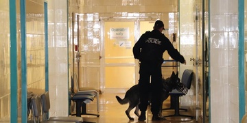 Fakultní nemocnice v Plzni posiluje ostrahu