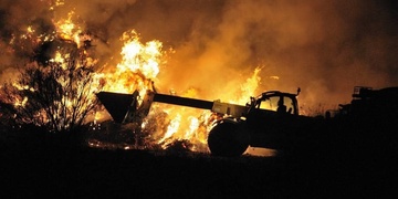 Požár stohu se změnil v ohnivé inferno