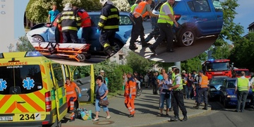 Nehoda tří aut na Slovanech si vyžádala tři zraněné