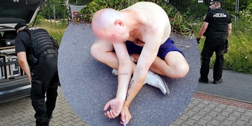Těžce opilý muž už jen huhlal, prát se ale chtěl pořád