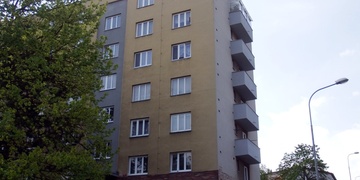 Další sebevražda skokem z okna v Plzni