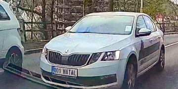 Pirát řádil v serpentinách