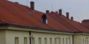 Nejsem sebevrah, ani zloděj, jdu pouze zkratkou!