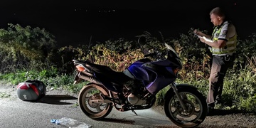 Noční havárie mladého motorkáře