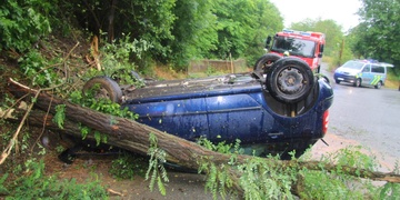 Ujel od nehody jen aby o kousek dál havaroval