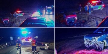 Po střetu se jedno z aut převrátilo na střechu