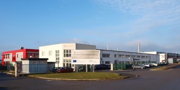 Dnešní požár v Dobřanech za sebou nechal škodu 4 miliony