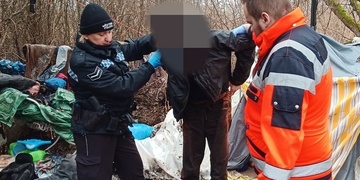 Prozíravost strážníků zřejmě muži zachránila život