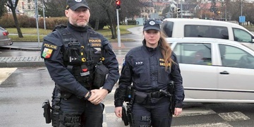 Rychlá reakce policistů zachránila život starší ženy