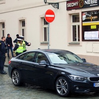 Sražená chodkyně a cyklista zemřel v příkopu