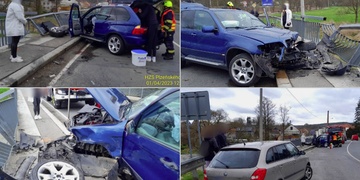 Auto po střetu prorazilo zábradlí mostu