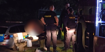 Tragédie u Košuteckého jezírka měla dohru, přítelkyně utopeného muže chtěla spáchat sebevraždu