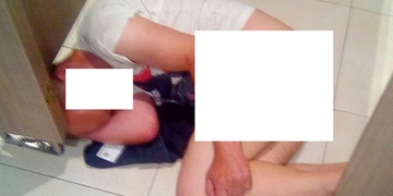 Nahatý usnul na záchodě