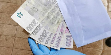 Právník se snažil podplatit policistu a získat tak přístup k policejním databázím