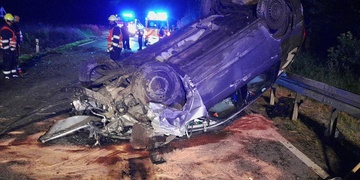Silně opilý řidič nezvládl řízení a s autem se převrátil