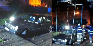 Pod Mercedesem se propadla silnice